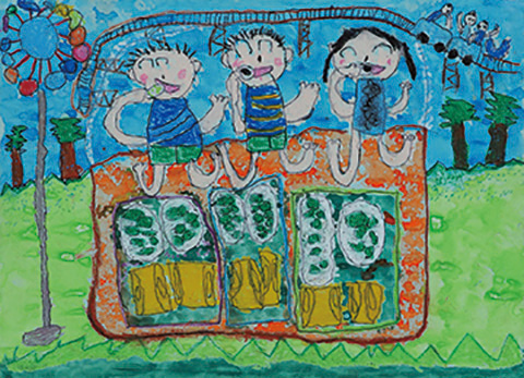 遊園地で家族とお弁当食べたのおいしかった